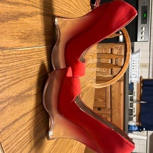 Size 7.5 coral wedge